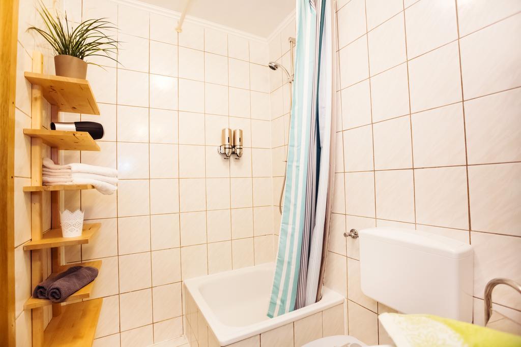 Garden Apartment Кьолн Екстериор снимка